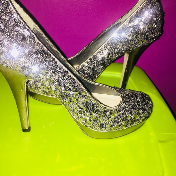 Glitter Glam Heels perfect for prom season!!!!! - Picture 2 of 4